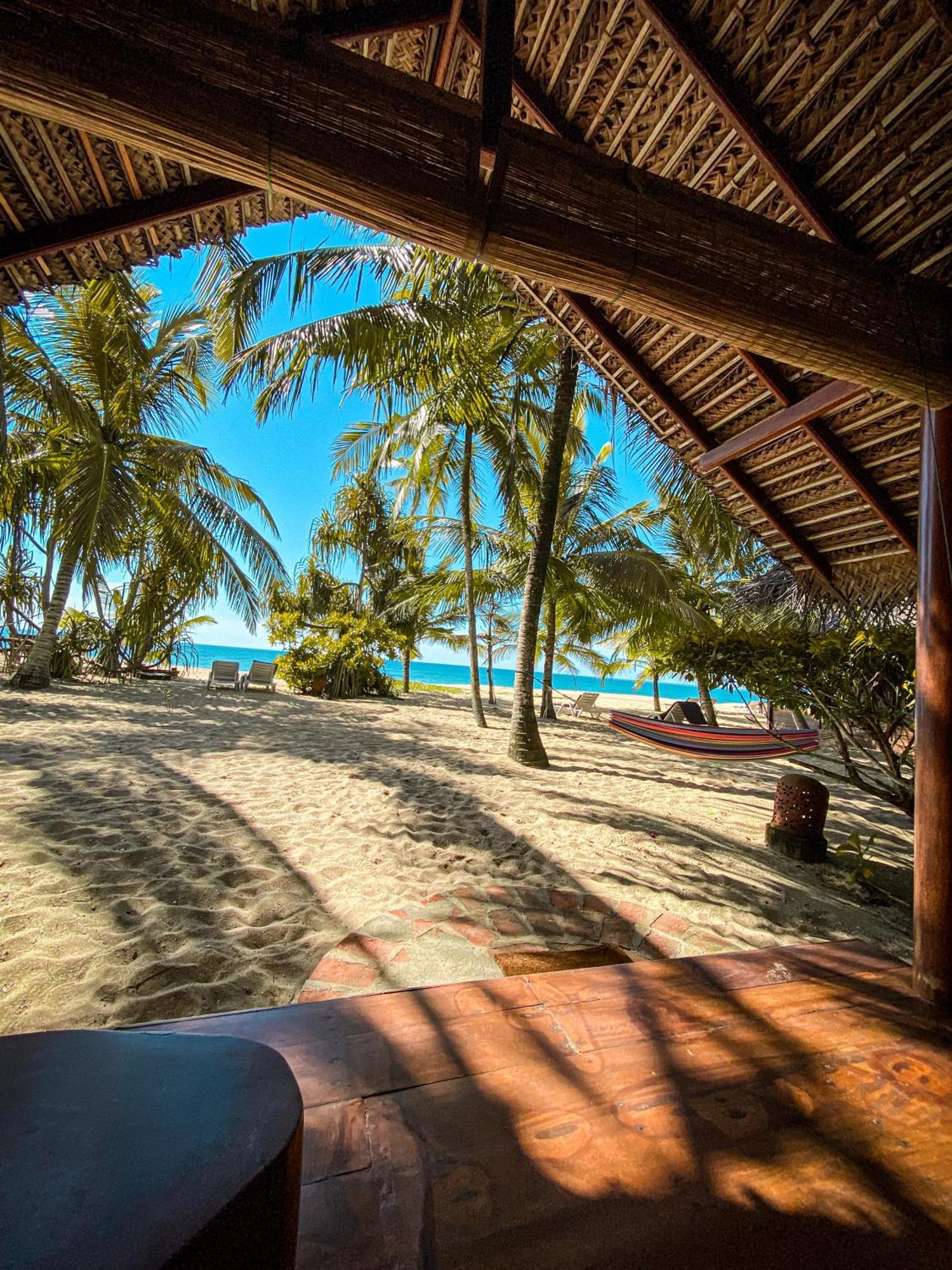 Mangrove Beach Cabana Тангале Екстериор снимка