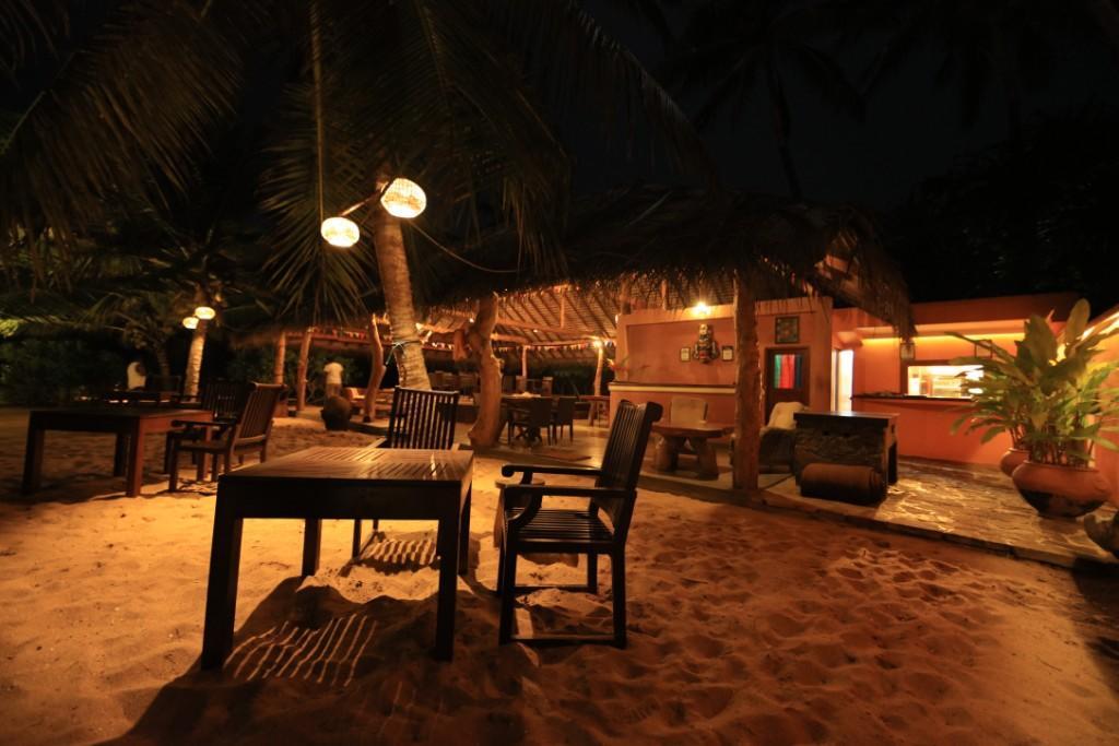Mangrove Beach Cabana Тангале Екстериор снимка