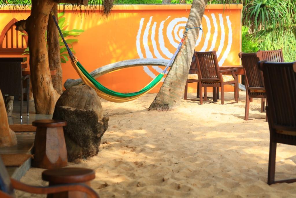 Mangrove Beach Cabana Тангале Екстериор снимка
