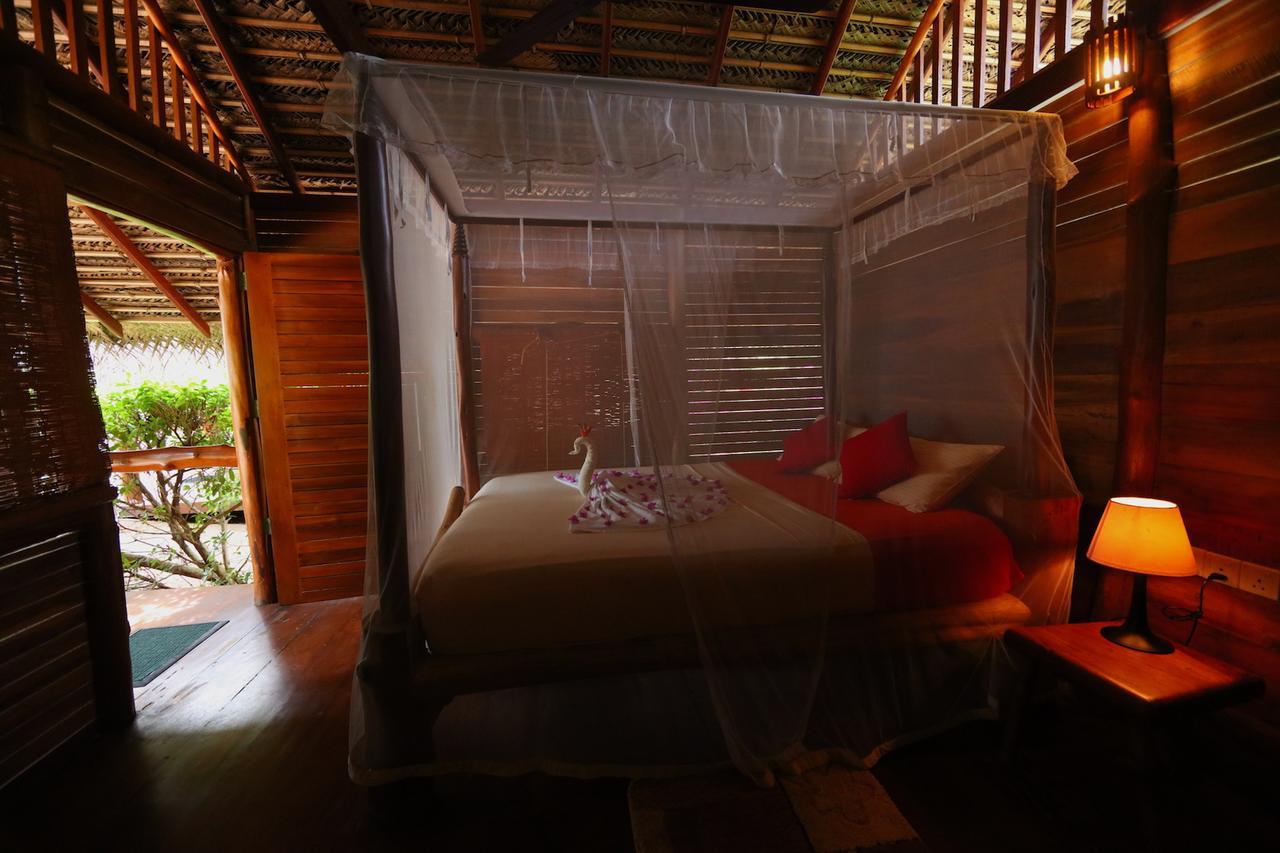 Mangrove Beach Cabana Тангале Екстериор снимка